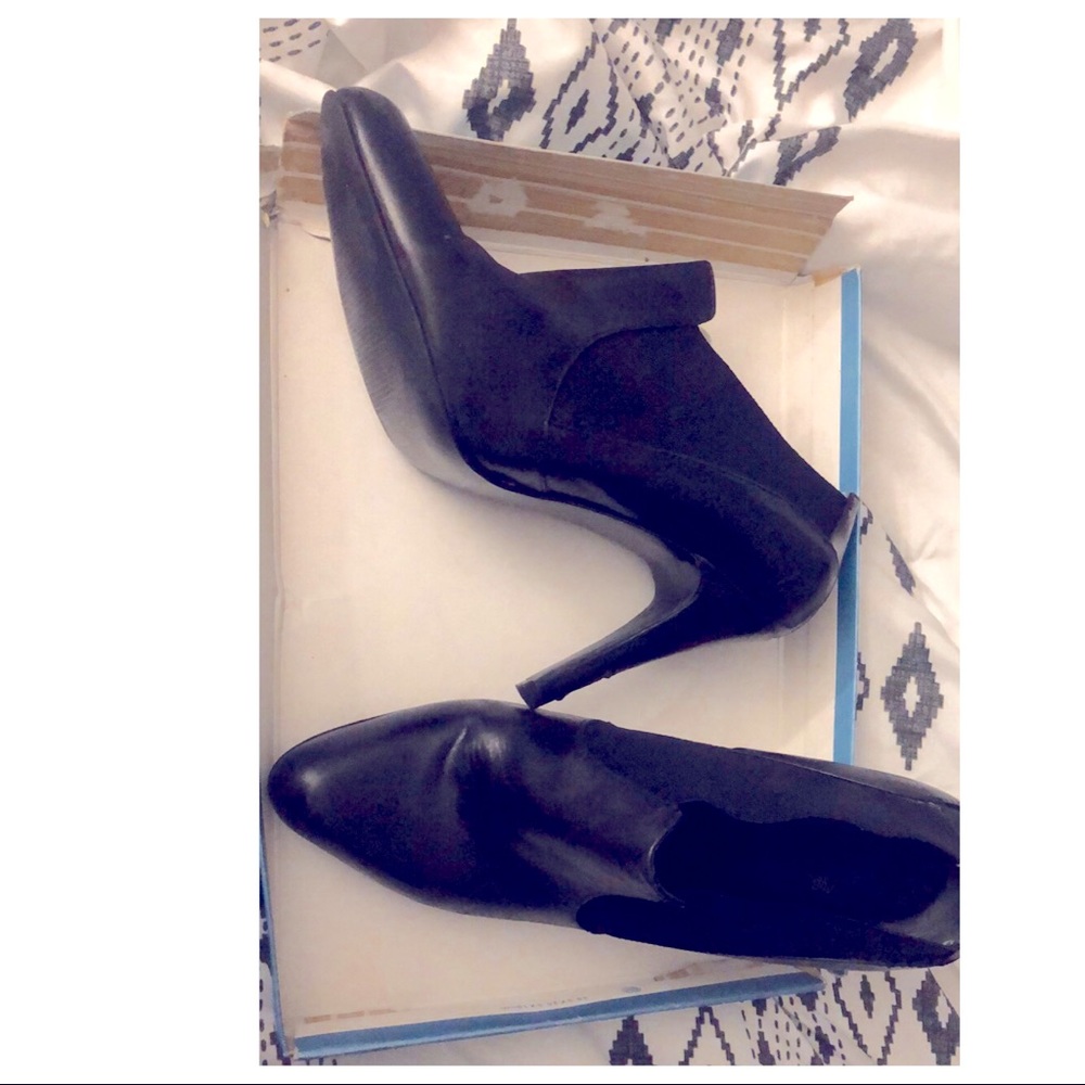 Nine West ankle boot size 8